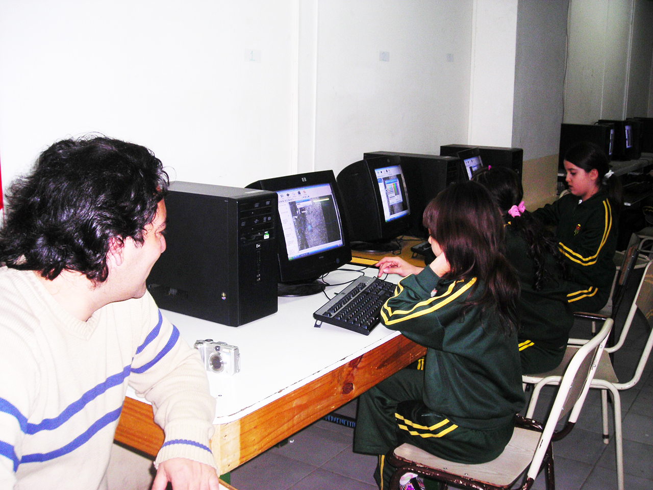 748