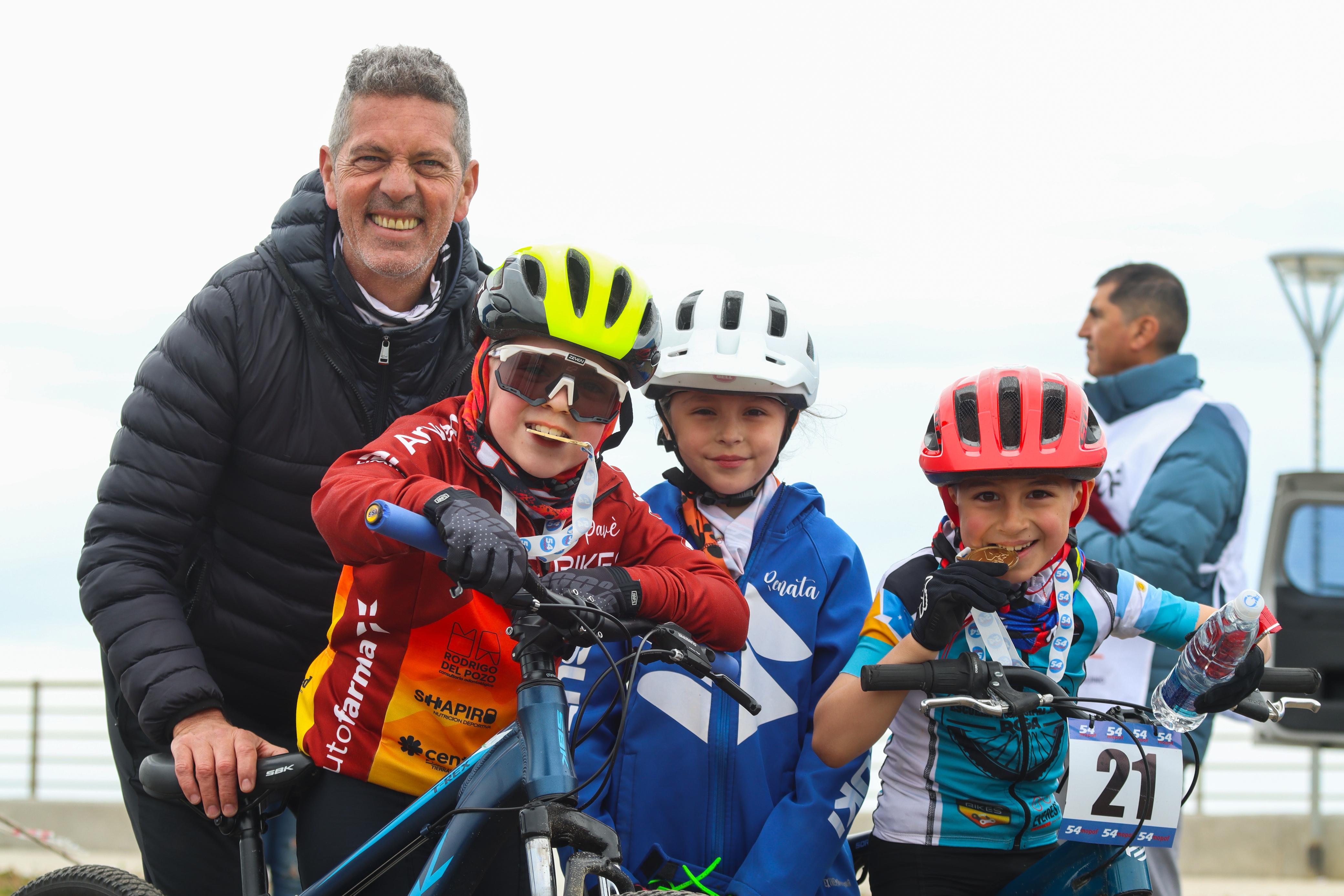 Imagen de WhatsApp 2025-11-30 a las 21.10.10_95b04d60